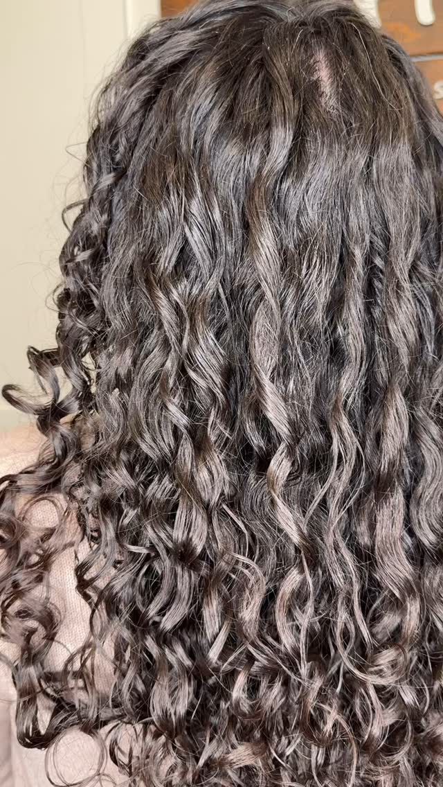 Want beautiful curls 😍 book your MHG Experience today! Been awhile since you’ve been in? Let’s get you back on track and get those curls some love 💕