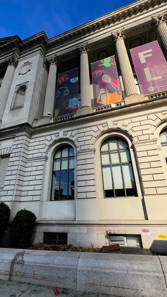 We’re 1️⃣ week away from our @freelibraryexhibits reception at the @freelibrary’s @flpteencenter! 😍
Did you RSVP to spend 2.15 in the 215 with us?! 😉 Claim your spot at linktr.ee/SIMBY. #LinkInBio 🔗
See you there from 1-4 pm! 🎟️🖼️🥽
#BlackMusicCity | @recphilly @wxpnfm @wrtimusic @william_penn_foundation