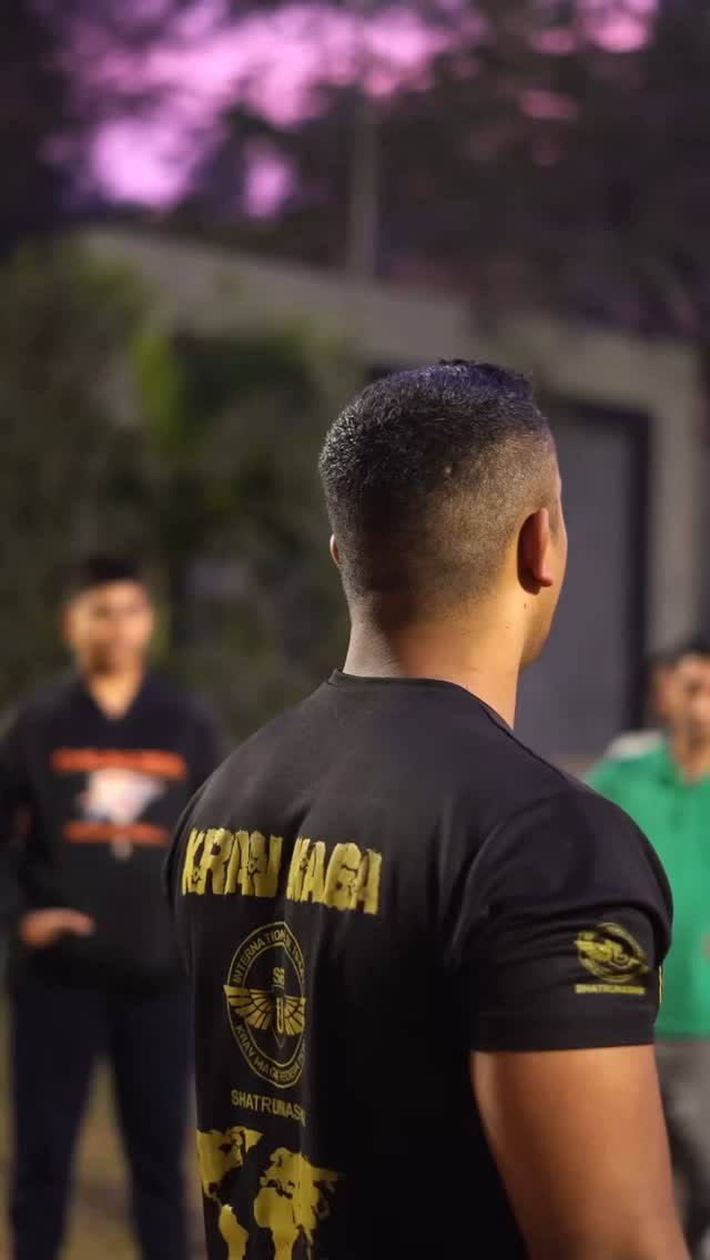 Hear from the participants of our 2-day workshop for Sakaal Times! We covered the basics of striking and kicking, chokes, hair grabs, and body grabs, and 360-degree defence - the essentials for knowing how to defend yourself.
Want to learn self-defence with us? Drop us a DM, or visit our website for more details.
#kravmagatraining #kravmagapune #selfdefencetraining #puneevents #selfdefense