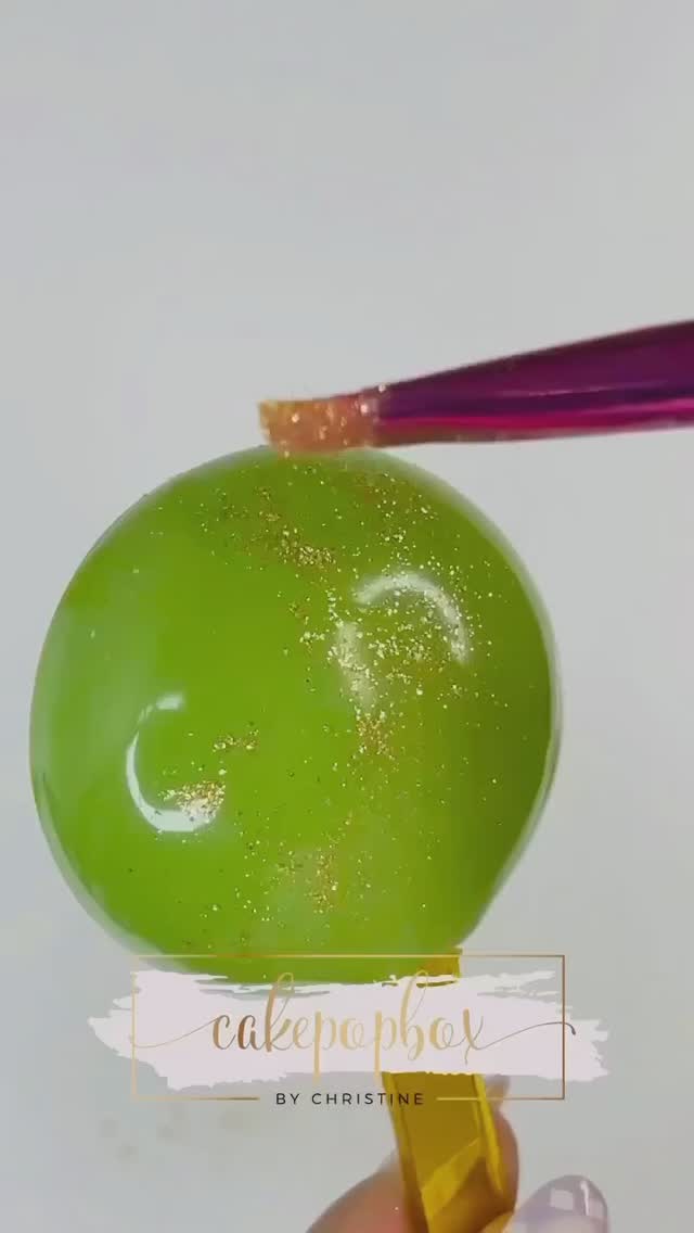 đVOLUME UP!đ Drop us a đŤ emoji in the comments if this was helpful!
Shop now at www.shinedessertglitter.com!â¨
Beautiful demo by @cakepopbox đ