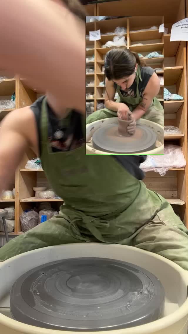 8 mugs in 2 hours! It takes me about 10 minutes to throw a mug from start to finish but there are always causalities and too much to clean up