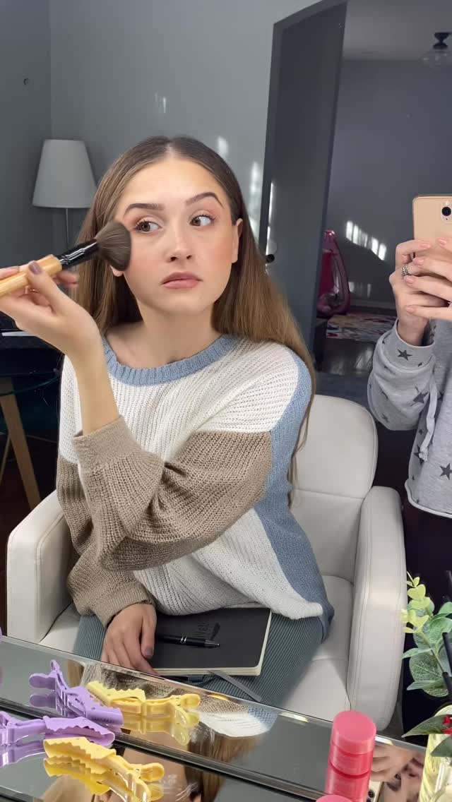 Are you struggling to do your makeup ? Or maybe you need Pro advice, tips , or learn techniques ? I can help you out ! Book the makeup class with me 🤍
I have special offer between April 21st to May 21st discount 25$ off
Make a gift for Mother’s Day 🎁 to your loved ones !
Dm to book the makeup class 🫶🏼
#makeupclass#chicagomakeupclass#makeuplesson#howtolearnmakeup