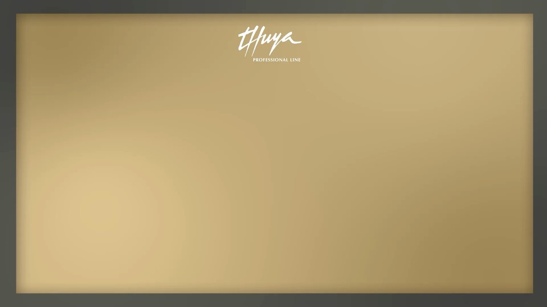 ✨ Thuya Regenerating Cream🤩
After your brow lamination service, step 3 is crucial: let Thuya's Regenerating Cream absorb and lock in hydration for optimal results—ideally for 24 hours.