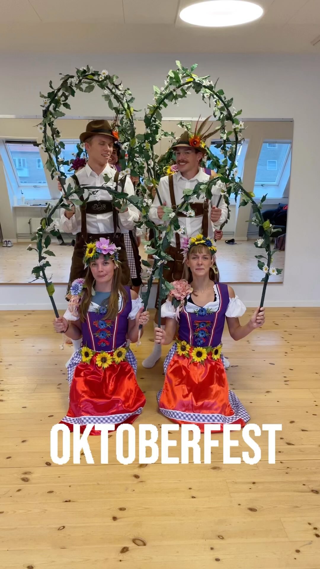 We are ready for shoe clapping entertainment and lots lots of dancing🍺#tyrolerfest #corporateentertainment #corporateevents #tyrolerfest #jodler #oktoberfest