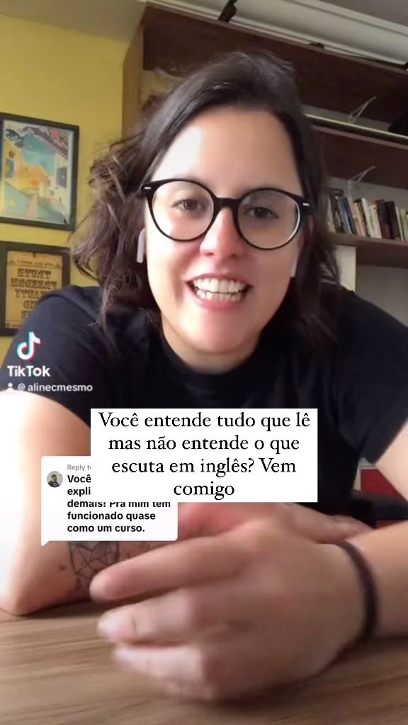 Se você
- entende tudo que lê mas não entende o que escuta em inglês
- tem medo de enfrentar uma entrevista de emprego em inglês por achar que não vai entender as perguntas que te fizerem
- tem medo de viajar para o exterior por medo de não conseguir entender o que falam com você
- estuda há anos e sente que o seu listening não evolui
- está começando a estudar agora e quer começar do jeito certo
- quer melhorar a sua pronúncia no inglês
- é professor de inglês e quer aperfeiçoar o seu ensino
Esse curso é pra você
Se voce
- não sabe nada de inglês
- entende inglês e quer só melhorar a gramática
- quer melhorar o speaking (a conversação)
- quer aprender inglês do zero
Esse curso NÃO É pra voce