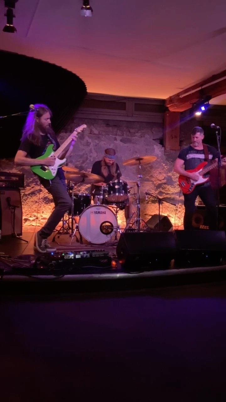 About last night… @crinkumcrankumband at @guiltandco 😎
