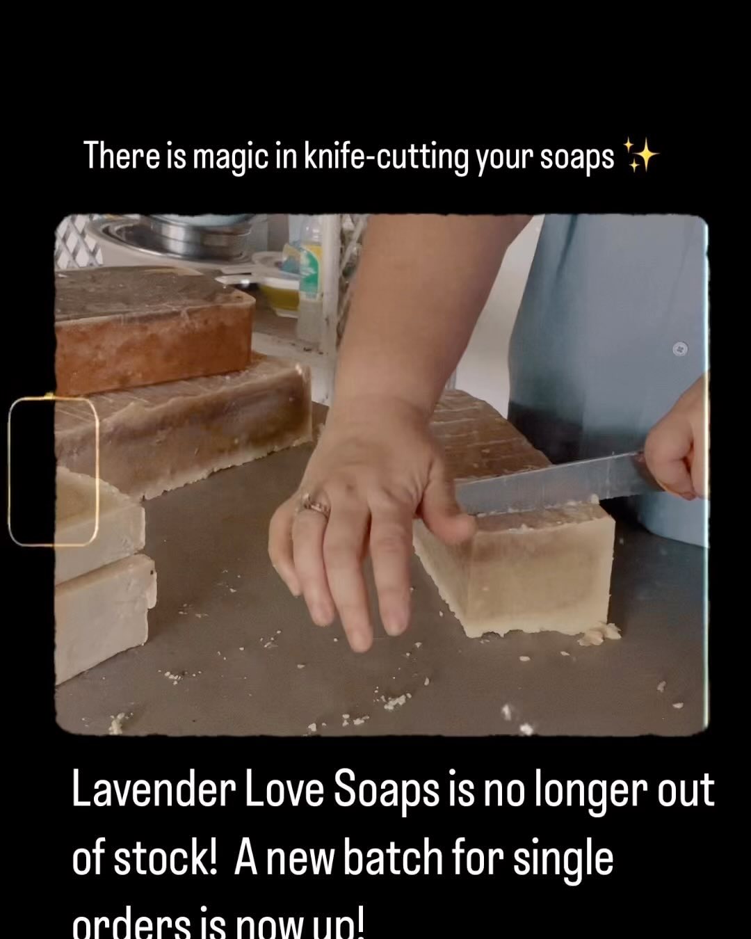 Lavender Love Soap. Notorious for being out of stock immediately after release is now back again for now.
There are only four sets left of the Lavender Love Duo that comes with a free Pillow Talk Spray ( towel & linen spray ) .