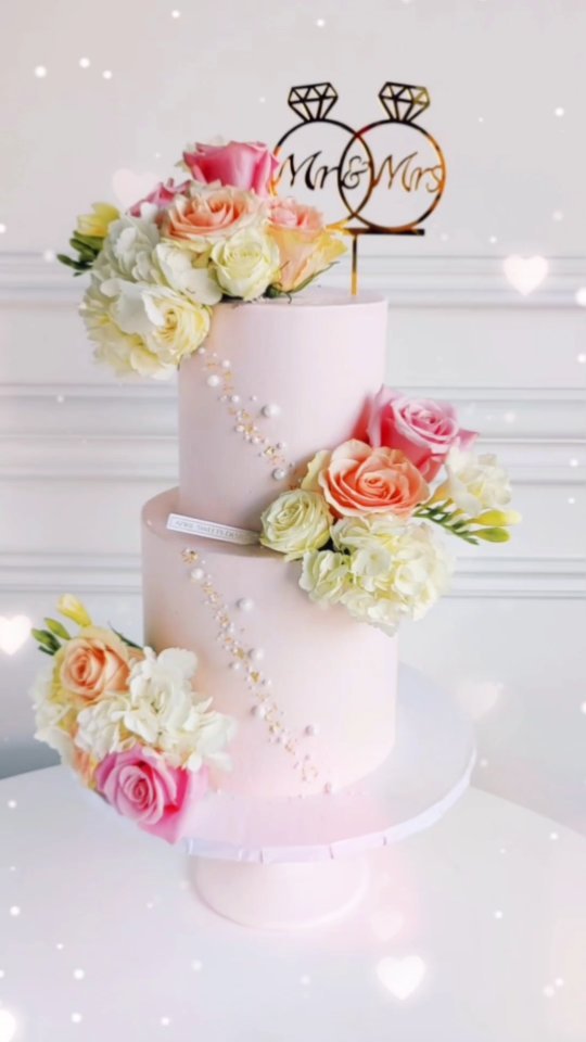 🌺🎂 The epitome of elegance and luxury, a perfect presentation for engagements or wedding ceremonies. It's more than just a cake - it's an experience that makes your special occasion truly unforgettable.
Order online at www.aprilsweets.com
APRIL SWEETS
The Art of Sweets
9471 Yonge St Richmond Hill ON
900 Dufferin St Toronto ON @dufferin_mall
#aprilsweetscanada #aprilsweets #weddingcake #floralcakes #bithdaycake #toronto #richmondhill #cakoftheday🍰 #cakery #cakeartist #celebration #pinkweddingcake #vanillacake #chocolatecake #cupcakes #cakeshoptoronto