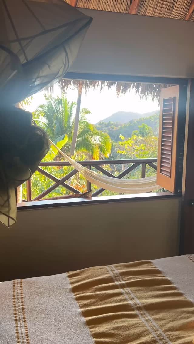 Morning in the heart of the jungle—rays of sunlight spilling through the canopy, birds calling, waves crashing nearby. Dawn magic. Can you imagine yourself waking up here? 🌴☀️🌊
#JungleMornings #NatureVibes #MexicoYogaRetreat #MexicoWellnessRetreat #Dawn #TropicalBliss #AdventureRetreats #SanPanchoMexico #sustainabletravel