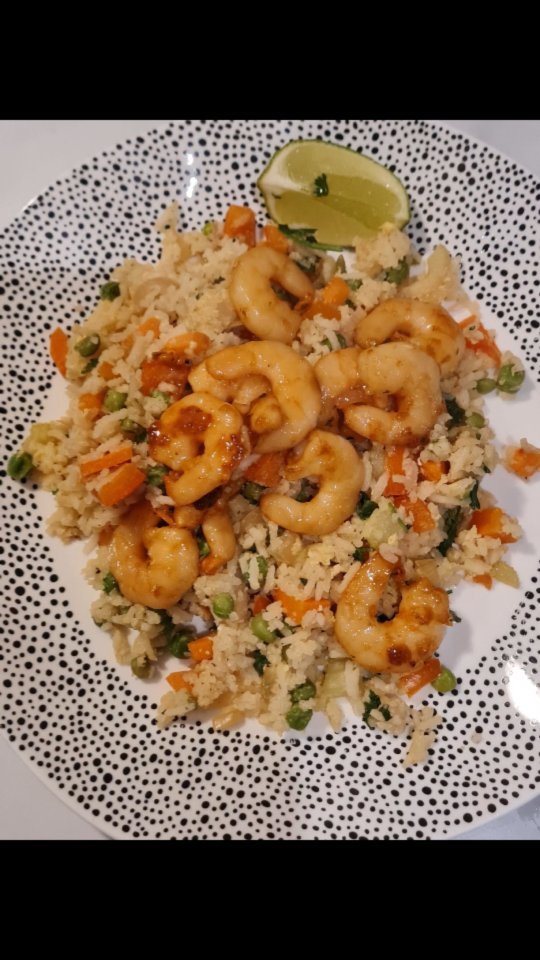 Healthy fried rice, perfect for a carb load or swap up the ingredients for a lower carb delicious-packs-a-punch-meal πͺπ€