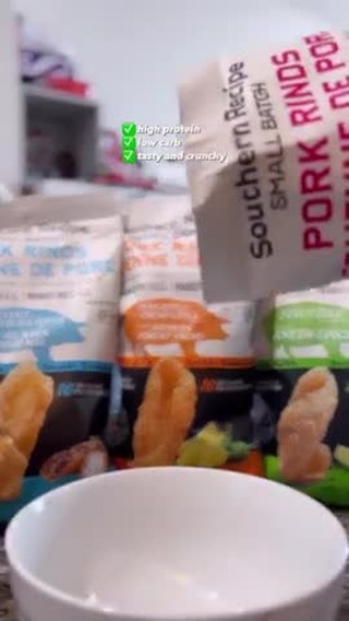 Our #PorkRinds are the perfect addition to any snack spread - the unique, bold flavors will have everyone coming back for more😏
Craving spicy dill or Korean bbq?
We’ve got you covered😙