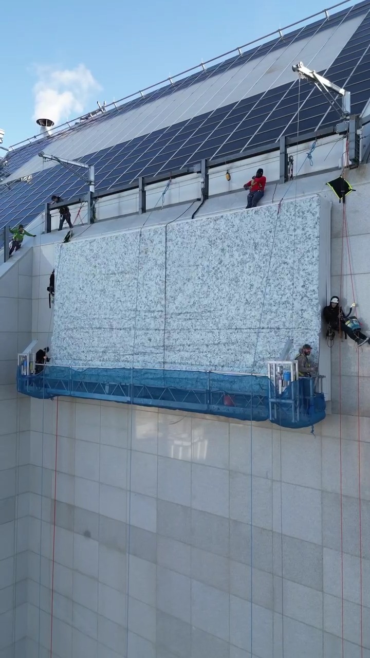 Here’s a closer look at one of our recent projects. The Rope-A-Dope team was called in to help another amazing company with a banner installation...547 feet up!
📞 1-888-ROPE-101
🖥️ www.ropeadope.ca
#ropeadopewindows #ropeaccess #ropeaccesstechnician #ropeaccessprofessional #sprat #iratainternational #propertymanagement #buildingmaintenance #workatheightspecialist #workatheight #workview #yyc