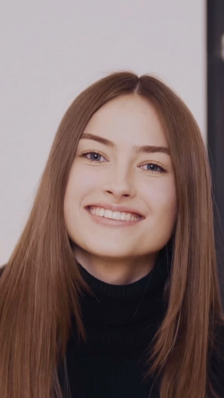 Du möchtest gerade Zähne durch eine Invisalign Behandlung?
So ist der Ablauf:
1. Erstberatungsgespräch & Besprechen deiner Fragen
2. Planung der Behandlung
3. Behandlung mit individuell erstellten Invisalign-Schienen
4. Regelmäßige Kontrollen in unserer Praxis
5. Nach der Zahnkorrektur: Kleben von Retainern, damit das Behandlungsergebnis bleibt
6. Schlussdiagnostik
#hildesheim
#kieferorthopädie
#drklinker
#zahnspange
#orthodontics
#kfo
#invisalign