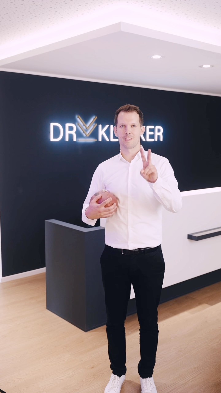 Hey! Hey! Hey! Vergiss nicht einen Termin beim Kieferorthopäden Dr. Klinker zu buchen 😉
✅ Eine kieferorthopädische Behandlung ist in jedem Alter möglich!
#hildesheim #kieferorthopädie #drklinker #zahnspange #orthodontics #kfo