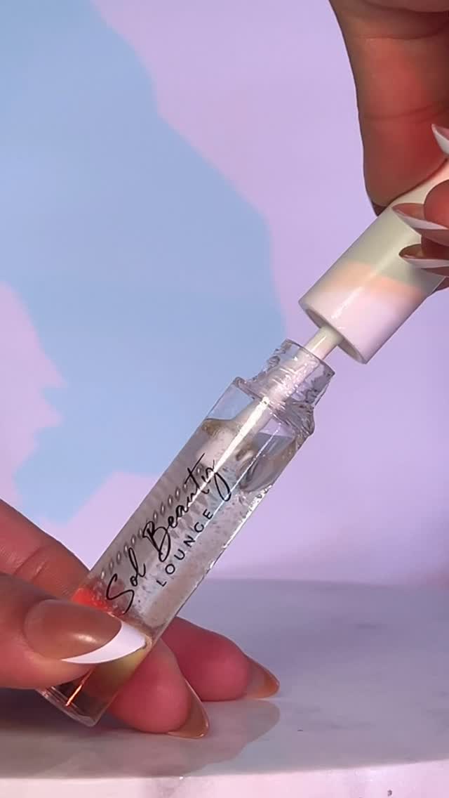 Meet our exclusive Brow Oil – made with organic, cold-pressed oils to boost natural growth🌱
Nourish. Strengthen. Grow.
Real results. Real ingredients. Only at Sol Beauty Lounge 🌿