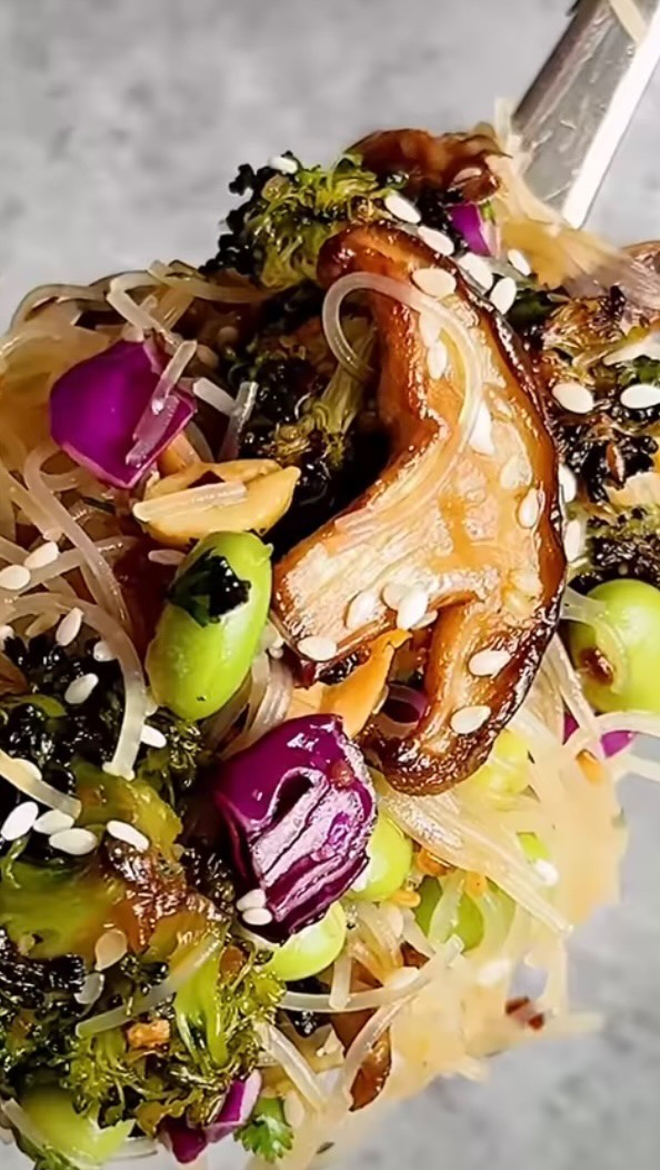 A great recipe for a hot summers day @starinfinitefood (Check out her post for full details).
From a Chinese Medicine perspective we take a different approach to diet - looking at the energetics and actions of foods and herbs to support any imbalances in the organ system.
With this recipe we can see that it is still supporting and gentle on digestion but also has some cooler elements to account for the dryness of the warmer weather.
This recipe has also used a variety of herbs, spices, vinegars and oils that have their own individual actions on the body during the summer heat.
Remember, with Chinese Medicine you don’t need to make huge changes to your diet or eat just one way with lots of restrictions.
You just need to be aware of your imbalances, and what you can add, or substitute to your everyday diet to suit your specific health needs.
Eating regularly, according to the seasons and enjoying the food you eat also matters significantly!
Remember balance is key to everything in life 💕
Save and share and follow for more!
- - - -
Glow Acupuncture & Chinese Medicine 106 Canterbury Rd Middle Park VIC 3206
Please remember to always consult with a registered Chinese Medicine practitioner to evaluate your individual health requirements rather than self diagnosing.
#healthrecipe #cleaneatingrecipes #chinesemedicine #acupuncture #holisticdiet #diettips #nourishyoursoul #holistichealingvibes #holisticdoctor #balancedliving #tcmlivingwell #tcm #glowacupuncture #shiitakemushroom #brocollirecipes #nutritiontip #holisticpractitioner #holisticwellbeing #healthcoachtips #dietlifestyle #balanceddiet #diettherapy #noodlerecipes