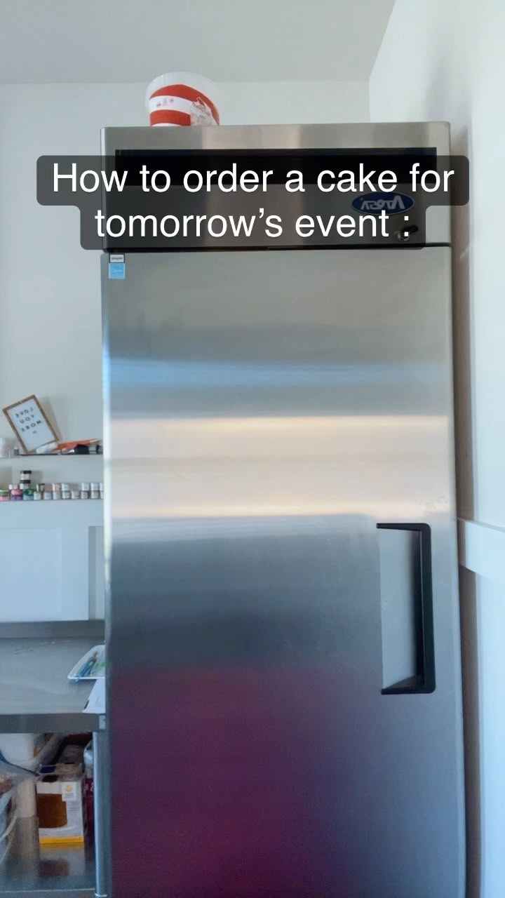 Did you know that
A custom cake takes a minimum of 96 hours from start to finish?
This includes baking, cooling, crumb coating the cake final icing and decorating.
It is literally magic if we can get it done in less than 24 hours.
While it is still possible, that means a sleepless night for your baker so make sure you give them a hug if they can pull it off.
Do you know someone who needs a custom cake for there upcoming event?
Pass our information along, we would love to meet them :)