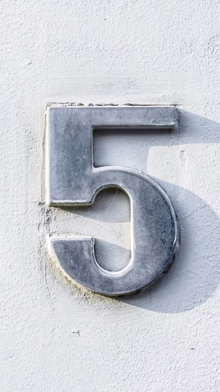 Hey, Home Owner! Contact us ASAP if your interest rate starts with a five. You could be saving 10s or 100s of thousands by refinancing to a lower rate*
Recent rate rises have meant those with a variable interest rate will have experienced an increase in their loan repayments, with their rate perhaps having crept into the 5s… Reach out so we can assess your current situation and put a plan together to ensure you’re not paying more than you need to.
Book a FREE 15 minute no obligation phone consultation via our website or call 08 8331 0316
#interestrates #RBA #mortgagebroker #adelaideproperty
As Mortgage Brokers we are bound by legislation to put your best interest first by finding you the best options to make an well-informed choice when it comes to your all-important home loan I interest rate.