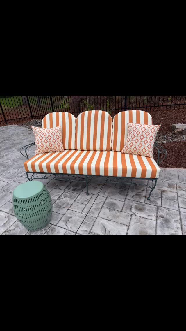 By the pool or on your screened porch, either way this vintage striped sofa is giving all the summer vibes. Shop this and more at our booth this weekend at Lucketts Spring Market.#luckettspringmarket #shopvintage #gardeninspiration #reimaginedfurniture