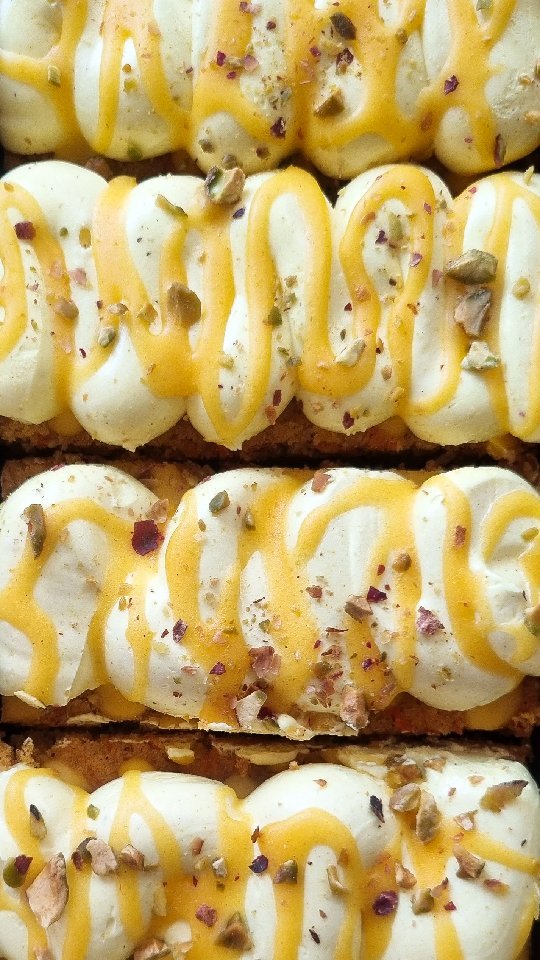 Easter Special: glutenfree carrot cake with vegan lemon buttercream 🍋🥕