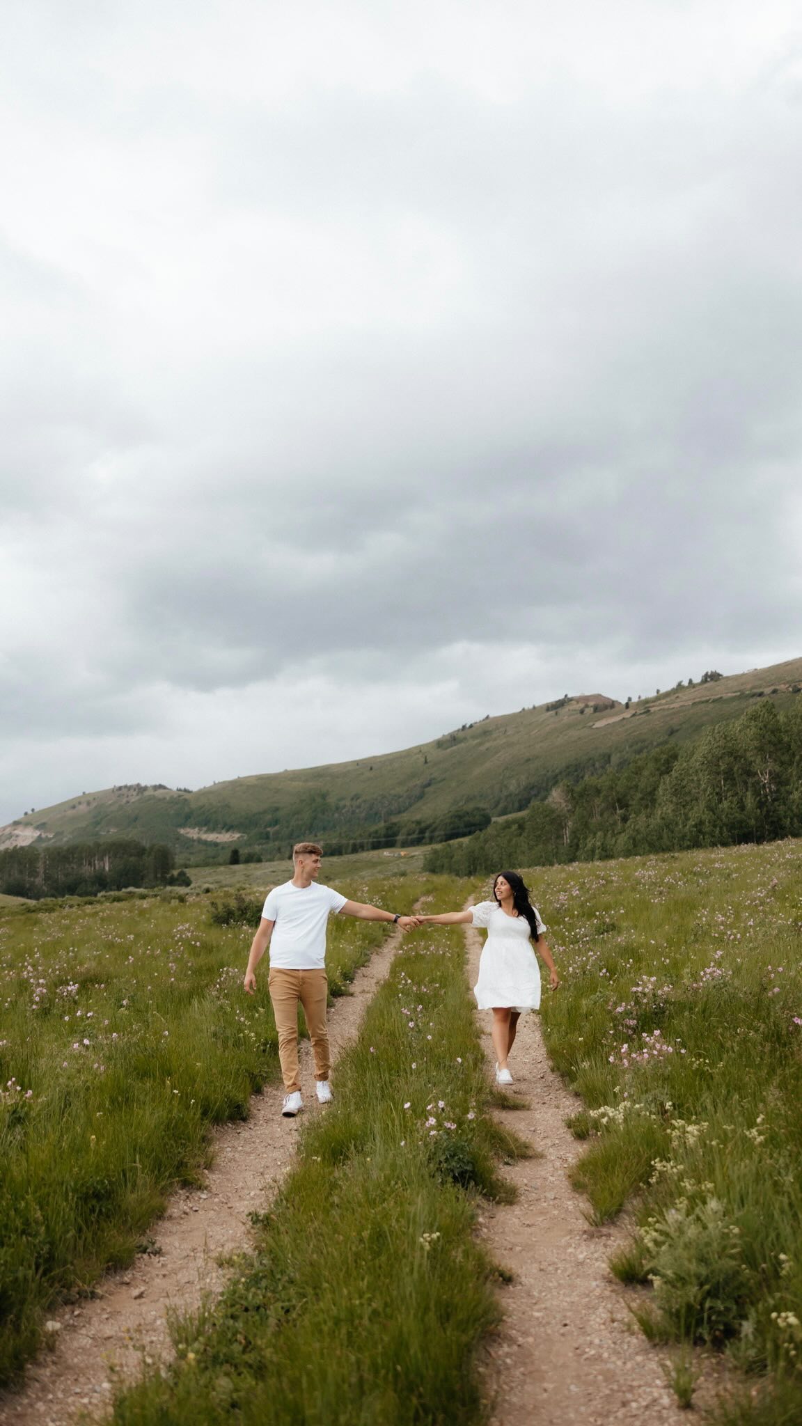 I need y’all to go back to this reel every time you wonder why photographers don’t give out their raw pictures 🤪