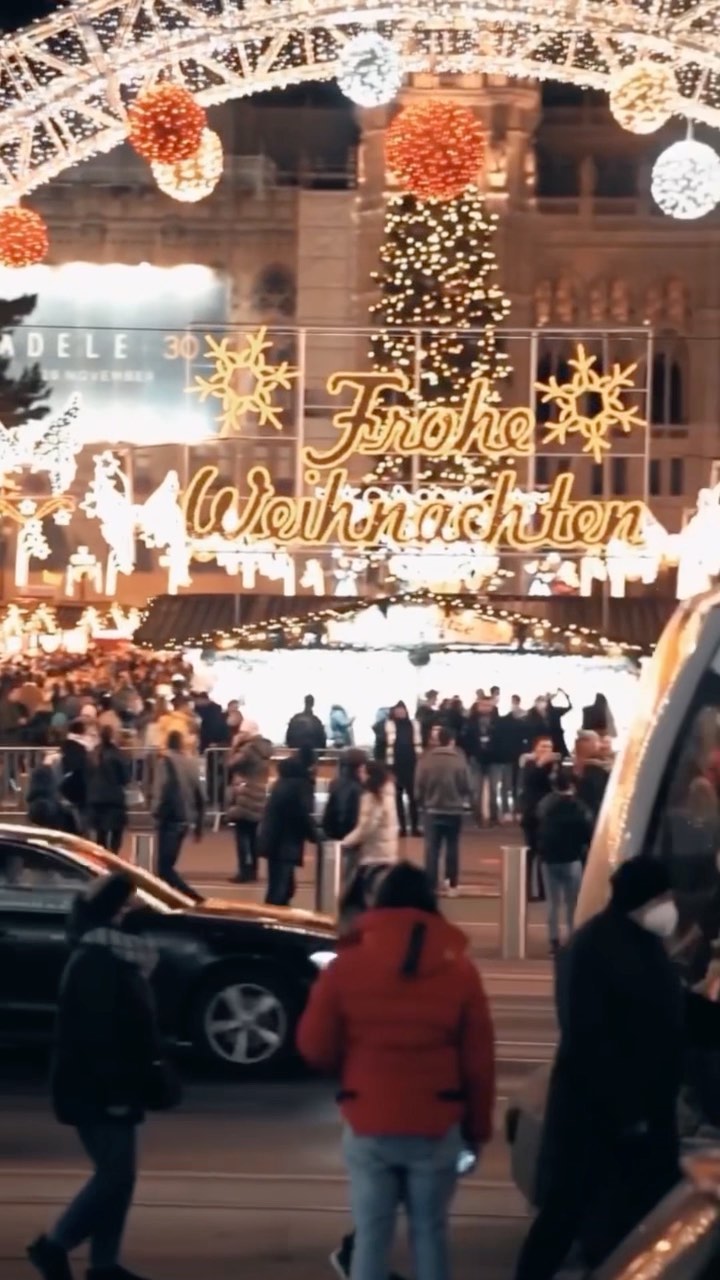 Soon the markets in Vienna are gonna open again 😍 are waiting for for this magical moment?
And yes - Punsch Oder Glühwein?😉
Amazing Videos by @8thdistrictphotographer
Drone Videos by @luxury_vienna_travel
#christmas #christmastree #christmasdecor #xmas #wienliebe #merrychristmas #christmastime #viennachristmasmarket #winter #santa #christmasgifts #christmasiscoming #christmasdecorations #christmaslights #santaclaus #natale #gift #instagood #holidays #snow #holiday #family #gifts #christmasmarket #photography #navidad #christmascountdown #viennanightlife