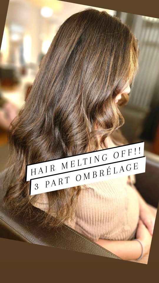 REAL SITUATIONS, REAL RESULTS‼️
Have you ever dealt with self heating hair in foils because of heavy metal build up while highlighting?🔥 SO SCARY 😫 This is caused by cheap hair dye, well water, chlorine & other various reasons
There's no backing out because she already has the foils in, she's been waiting for this appointment for months and has events coming up, so something has to be done! Anxiety sets in? 🥵 🥵 🥴🥴 Stay COOL 😎
Have the confidence and education to know how to handle these very common situations.
Sign up for our intro course ✨️💯 link in bio 🤎🤍
CLIENT TIP: Aways clarify your hair with a clarifying shampoo before color appointments to detox any build up such as #WellaAquaPure
COLOR: Rich Dimensional Brunette
TECHNIQUE 📐: 3-Part #Ombrélage with root touch up & differant weave patterns using @wellahairusa pro products #wellalife
✂ CUT: Carved and Sliced layers for a soft layered look
DURATION 🕥 : 3+ hrs.
TOUCH UP time⏳: 6-8 months
💥To watch this full application, get this Pro Formula & more in depth methods sign up @theombrelageacademy to learn more & gain confidence behind the chair 💪