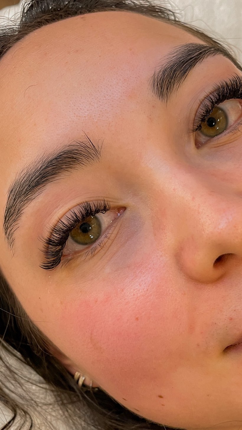 Sometimes a little classic look is just not enough 😍💅😌