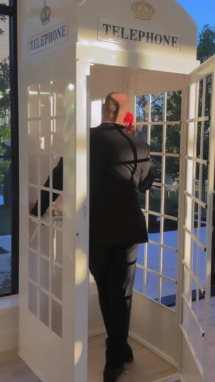 Imagine listening to heartfelt messages from all your favorite people at your wedding 🥂✨🥹
#austinweddings #atxwedding #atxweddings #austinwedding #audioguestbook #thephoneboothatx