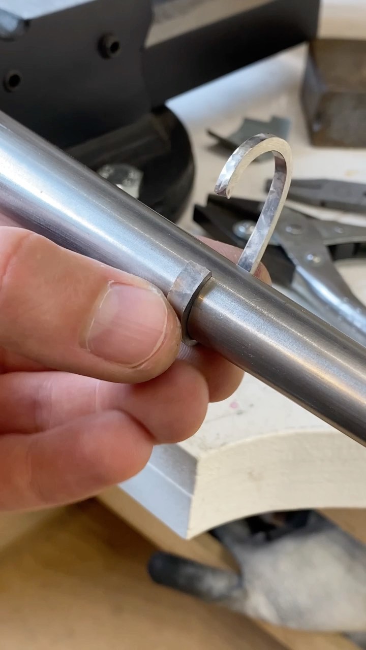 Bend The Ring!
#metalsmithingjewelry #goldsmithing #jewelleryclass #benchjeweller #jewelrytechniques #craftworkshop #instasmithy #jewellerystudio #metalsmith #onthebench #forging #jewelrymaking #handmadejewelry #procesreel #goudsmidatelier #jewellerytutorial #ringmaker #jewellerytips #ringmaking #jewellersofinstagram #goudsmid #ateliersmeijsters