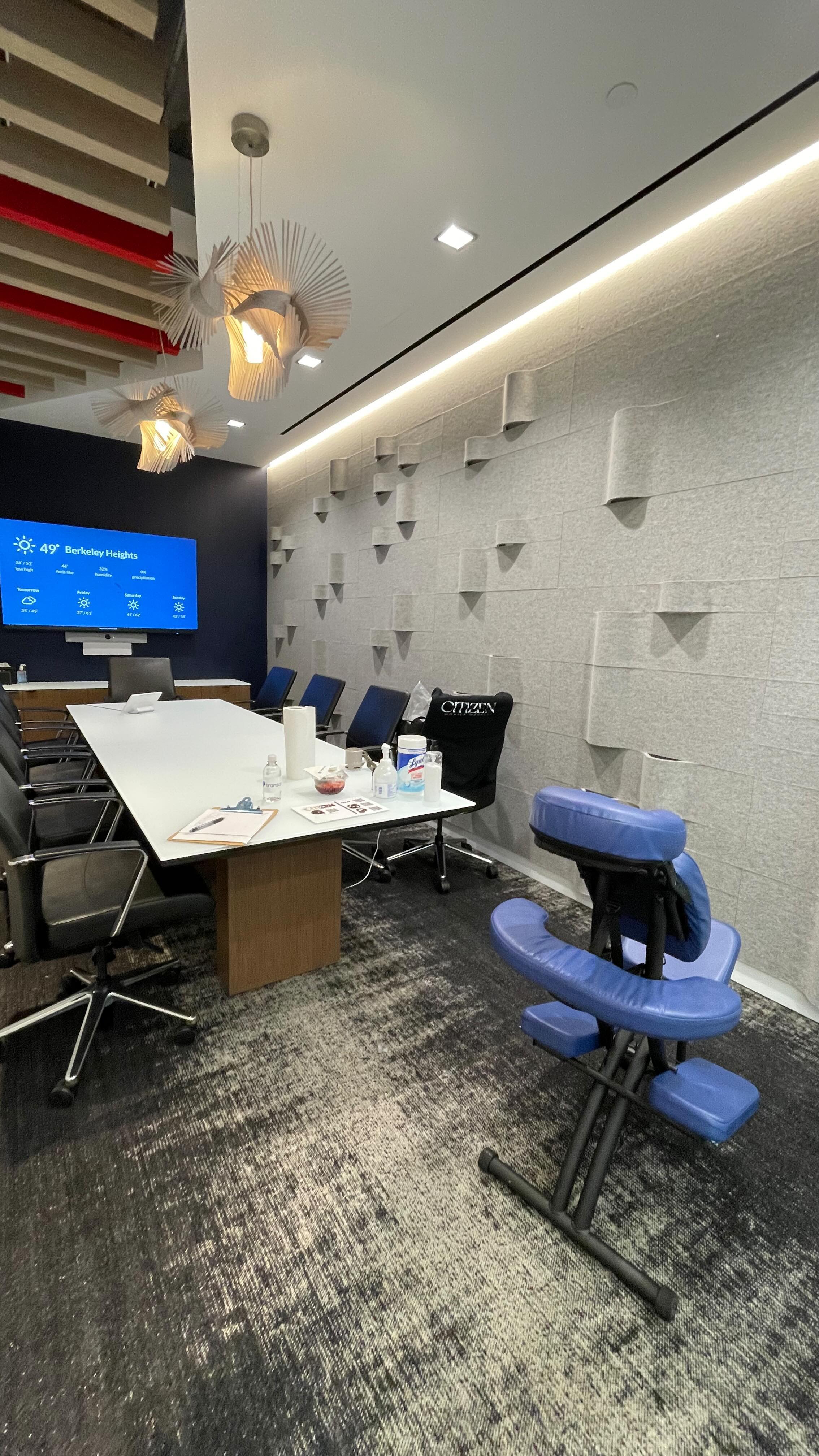 Literally every spot is booked.
Thank you to our amazing corporate clients who book chair massage with us quarterly. It is such a privilege to help your staff feel better. There is nothing more rewarding than seeing their happy faces and serious relief after just 10 minutes.
Corporate Wellness at its best!
#aon #thankyou #corporatewellness #chairmassage #workplacewellness #mentalhealth #wellnessatwork #bookus #wix #glossgenius #berkelyheightsnj