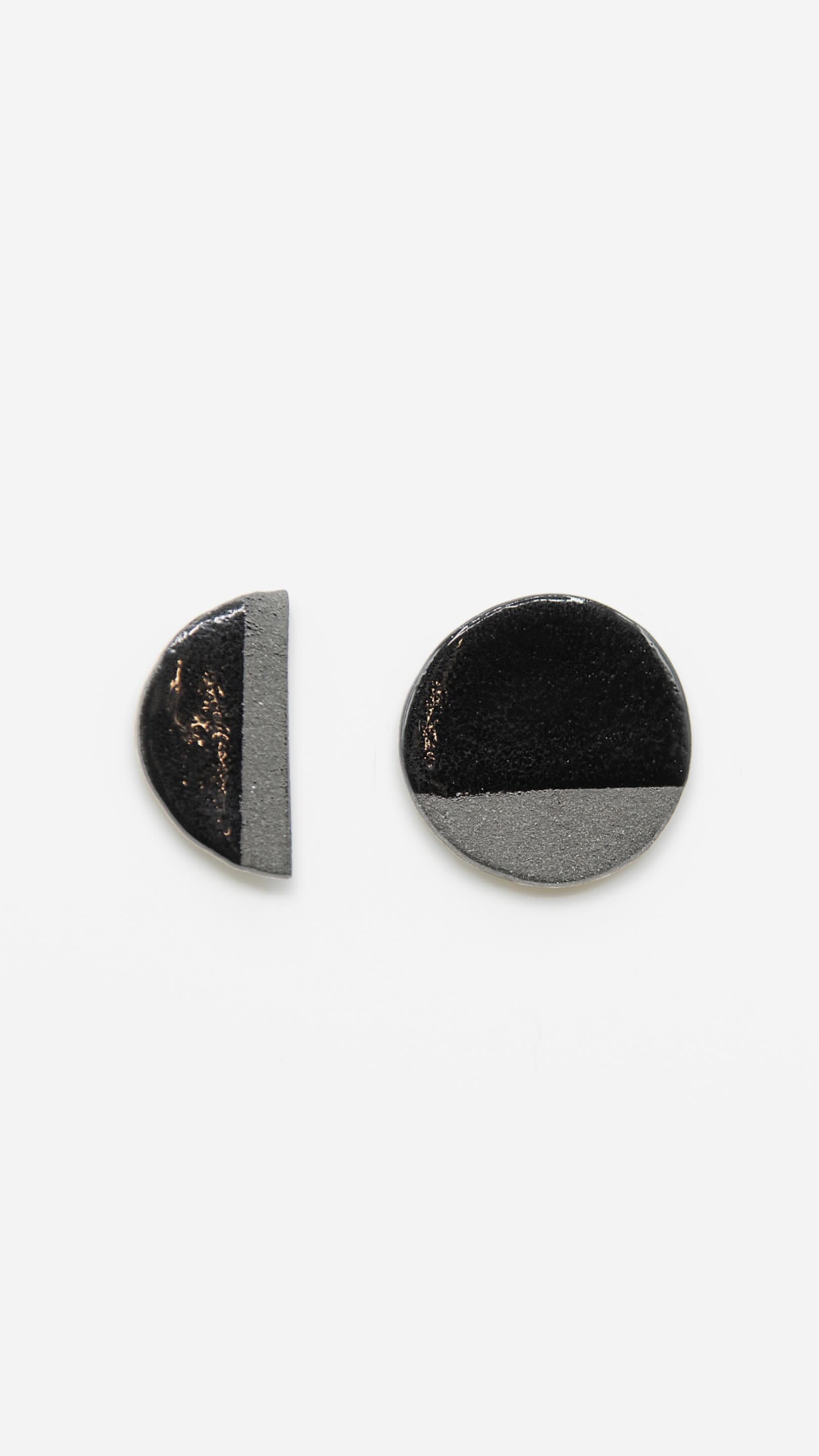 Available in 3 different colours, this clay mismatched pieces are hand-moulded to be transformed into these stylish earrings, hand painted for a perfect finish. Suspended by surgical steel studs, they are also lightweight.
•
Inspired by the transformation that results from its natural conceiving process and adding a fine and creative touch, our Céramique Collection brings up a new way to express your personality.
•
Free UK Delivery for all orders.
•
Céramique Collection
•
www.ornamental.co
•
#ceramique #ceramicjewelry #ceramicjewellery #clayjewelry #clayjewellery #ceramics #handmadejewelry #handmadejewellery #handmadejewels #handpaintedjewelry #handpaintedjewellery #madewithhands #jewellery #jewelleryaddict #jewellerydesign #jewellery #jewellerygram #jewellerylover #jewellerydesigner #ukbrand #newcollection #newcollection2023 #giftsforher #giftsforfriends #shoponline #giftideas #giftsideasforher #ornamentalcommunity #ceramiquecollection #ornamental