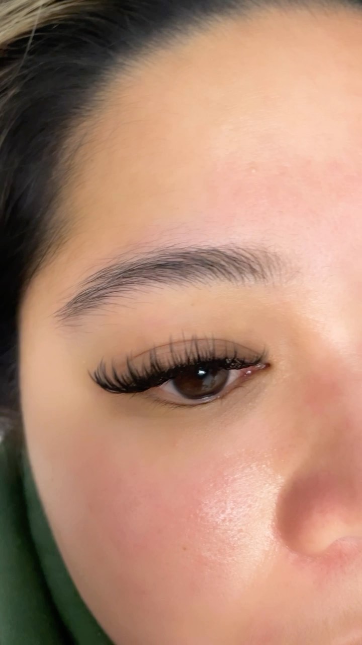Wispy 😻
#seattlelashes #ballardlashes #lashes #lashextensions #lashartist #seattlelashartist #ballardlashextensions