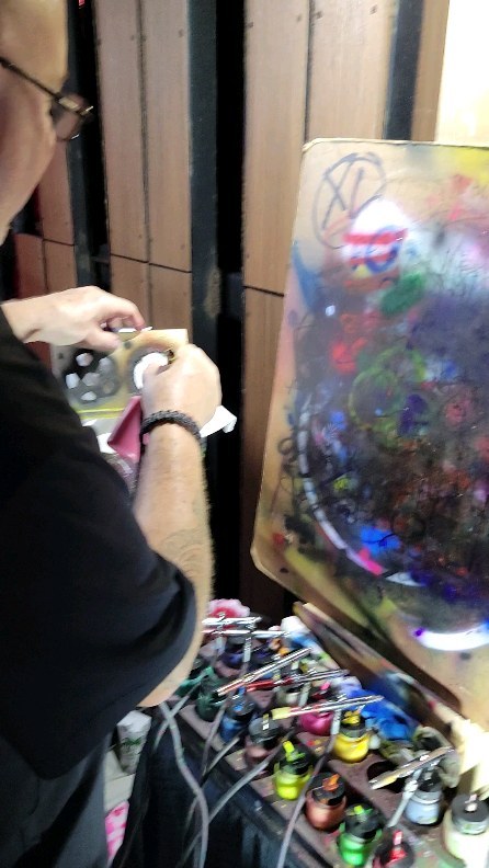 @miamiheat x @bacardi enlists Graffiti Pop Events to customize bucket hats and tanks tops for fans at Boston Vs Heat game.
#miami #miamiheat #bacardi