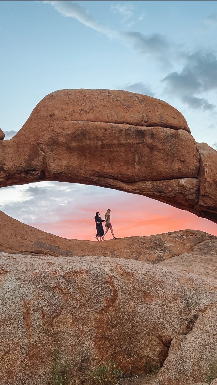 What a trip! We left Windhoek for only one night and drove all the way there but it was so worth it 🫶🏻
📍Spitzkoppe, Namibia 🇳🇦
#namibia #travelnamibia #besutifulnamibi #namibiatourism #fyp #travel #