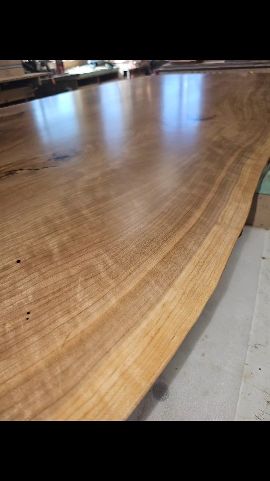 Wrapped this one up. Gorgeous Live Edge cherry, provided by the customer. We finished drying these beautiful slabs and made them a table!!
#woodshop #woodworking #slabs #liveedge #cherrywood #followme #friday #localbusiness #familybuisness