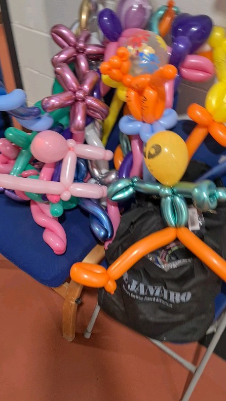 It's a horde of balloons.. When the venue won't let balloons in the main hall. I could not fathom why π€π #balloons #balloonmodelling #entertainment #artycatfaces #southlondon #facepainting #facepaint