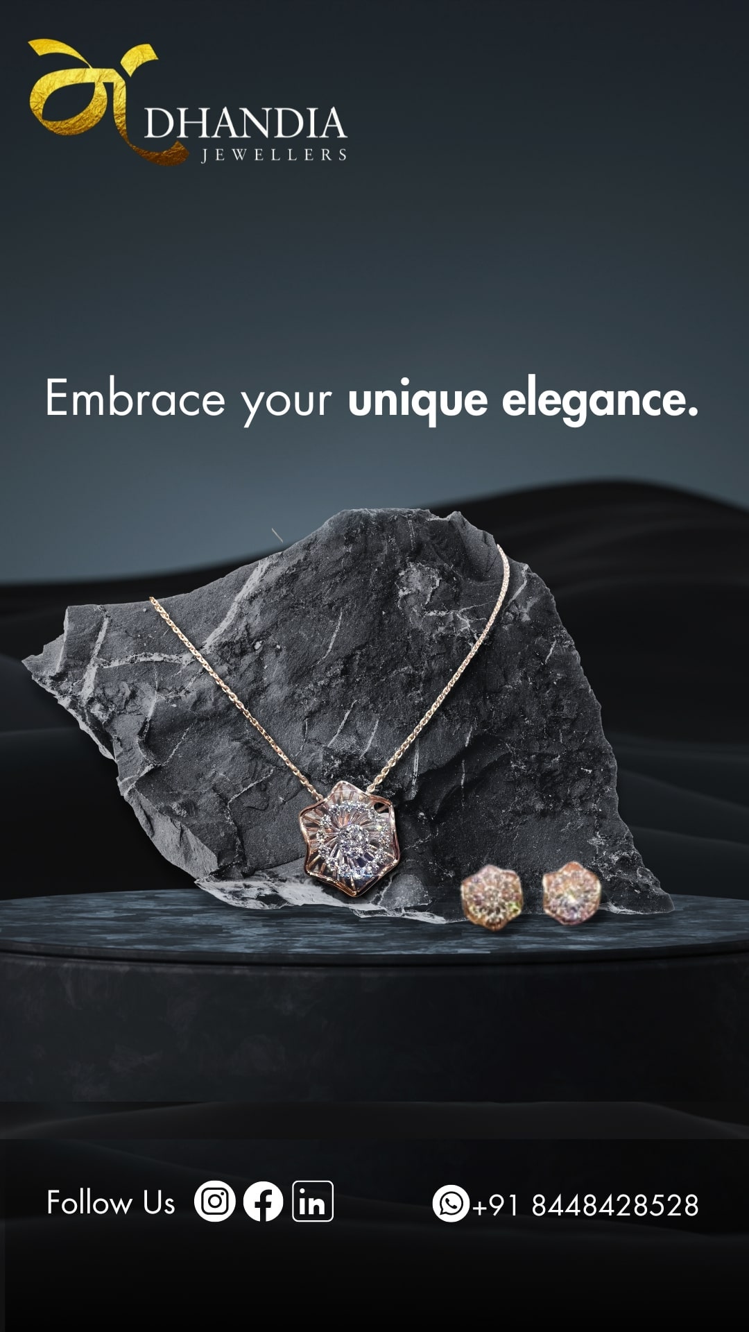 Elegance in motion💫. Unveil the beauty of our stunning diamond jewellery sets, crafted to perfection by Dhandia Jewellers. 💎✨
#diamondset #goldjewellery #diamondjewelry #luxuryjewellery #dhandiajewellers