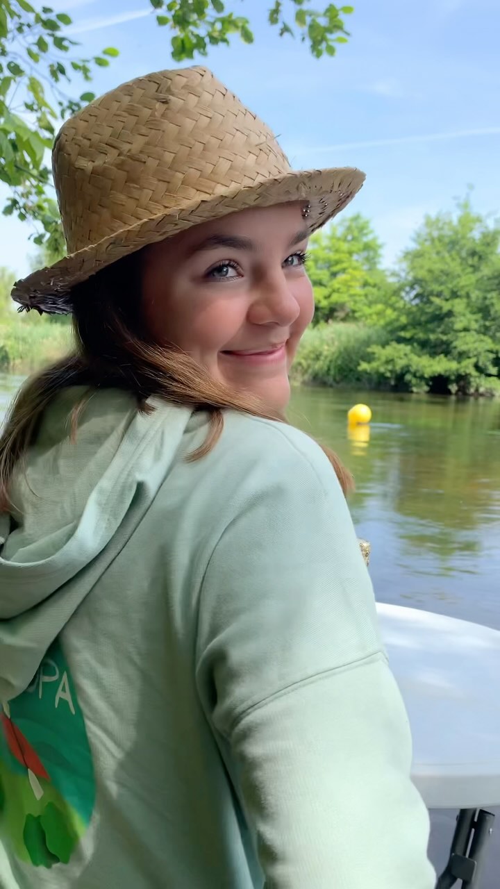 🍽️ GUEULETON + 🛶 CANOE = le combo parfait parfait pour une journée entreprise réussie !
Faites votre menu, choisissez votre parcours et venez partager une journée cohésion d’équipe avec @apikopa_canoe, notre chef cuisto va vous régaler avec des bons plats maison et les merveilleuses pâtisseries de @aufaubourgdelecluse !
#cohesion #teambuilding #entreprise #gueuleton #regalade