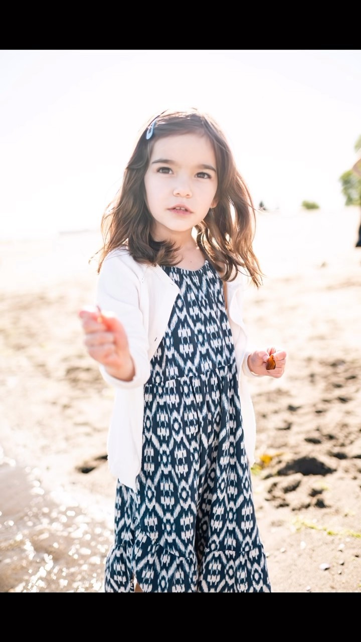 Get some family photos done, it’s worth it! DM if you want to book a summer session. Quick. Easy. Fun.