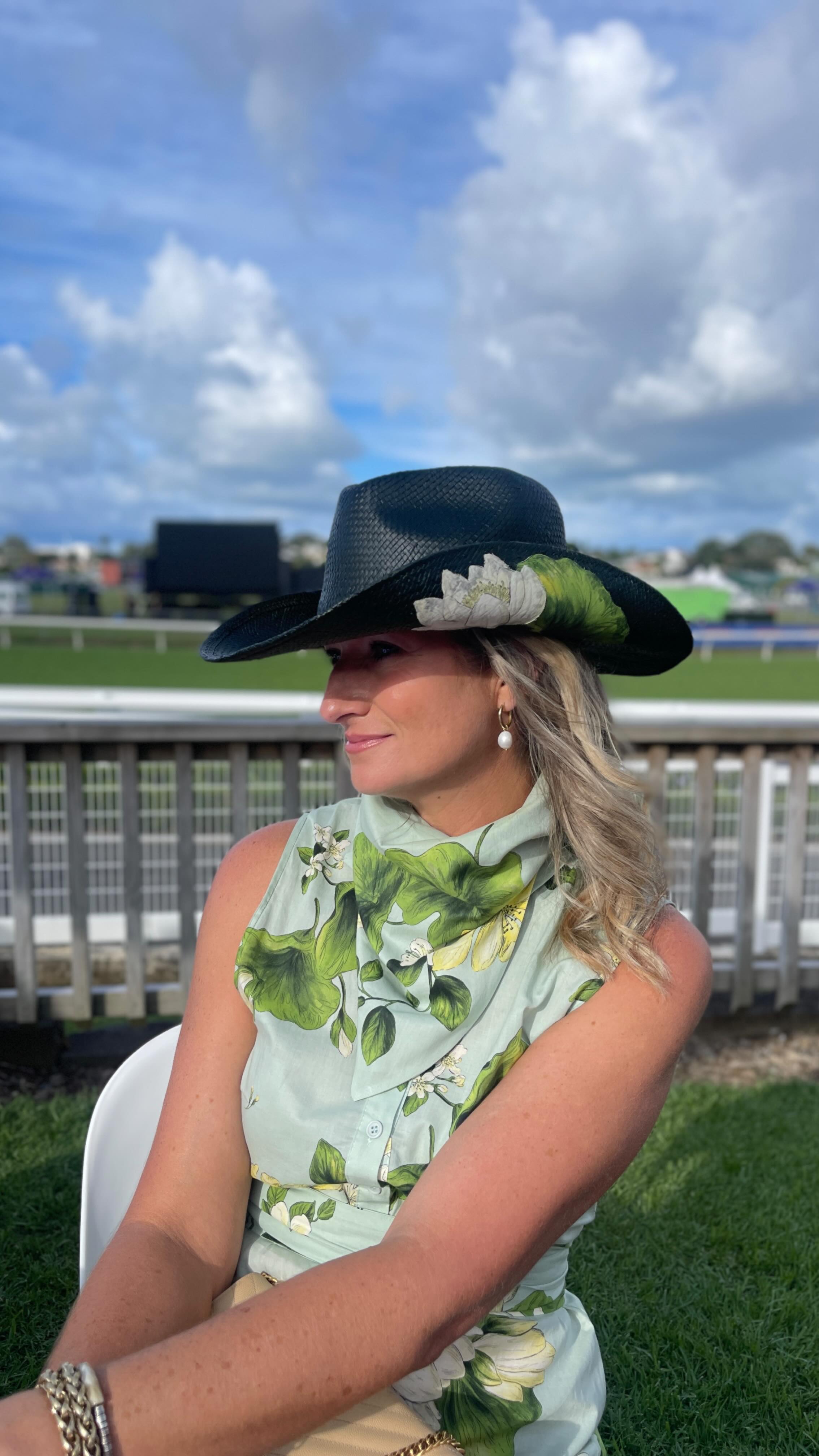 Creating my western theme @ellerslieraces Boxing Day races outfit.
Honoured to be judging the Fashion on the Field event this Boxing Day so created something unique and in keeping with my love of all things western at the moment 🤠
Dress @zara - I purchased 2 dresses to allow me to lengthen the original garment and use the printed flowers as appliqués on the hat.
Hat - this was $20 and purchased from a costume store online
Shoes - @seedheritage 5years ago
Bag - @ysl
#westernfashion #countryconcertoutfit #2024fashion #fotf #cowgirlstyle #nzstylist #rodeofashion