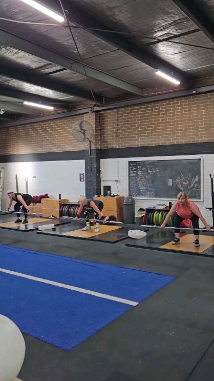The over 67's group went off for their last session of the year.. great lifting.. great fun .. and plenty of champagne at 8am post session to celebrate a great year...
Well done superfriends. Looking forward to 2024