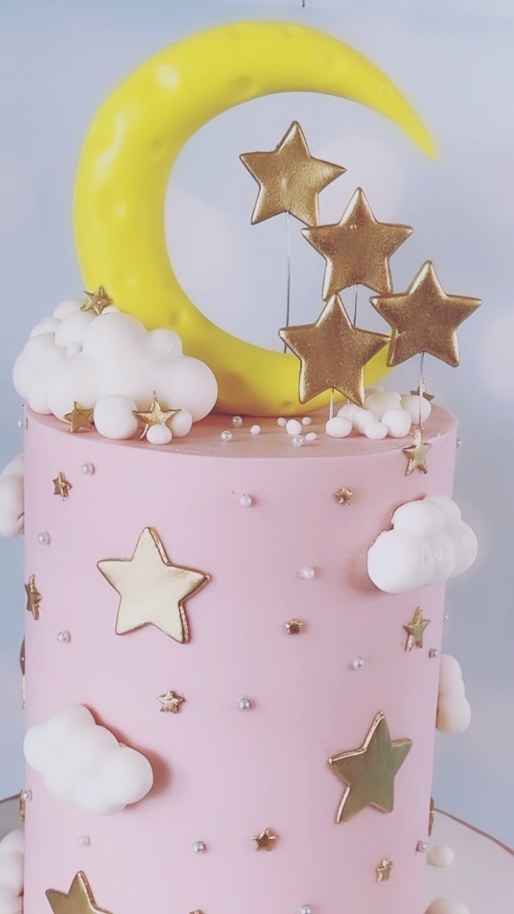 ⭐️🌙
I would like to give you the moon and stars,
But cake is soo much better 🍰😂
#atlantacakeartist #atlantacustomcakes #tasteofcakery
