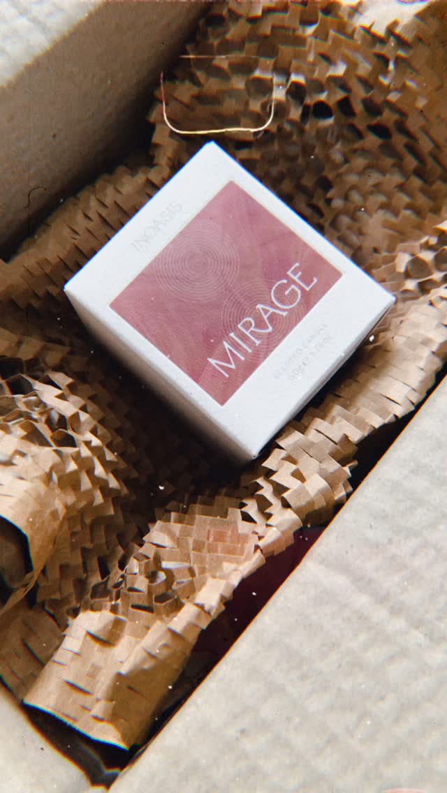 Packing a sensory experience: This is not just a candle. It’s a place. It’s a mood. It’s Mirage.
Frankincense rises like ancient incense, grounded by bitter wormwood—mystic, earthy, cocooning. Imagine a lounge wrapped in suede and silence, the light low, the soul stilled. #scentedcandles #designlovers #aromatherapie #sensoryexperience