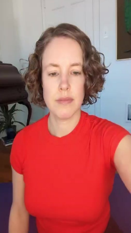 <<<moment 2 moment awareness + choice making>>>
here's the recording of my 1st IG LIVE - it's a 20 minute, stretching meditation practice. Great to do on a mat/pillow/cushion on the ground but can also be done seated in a chair.
โฅ๏ธโฅ๏ธโฅ๏ธ
#nervoussystemregulation #traumasensitivemovement #somatictherapist