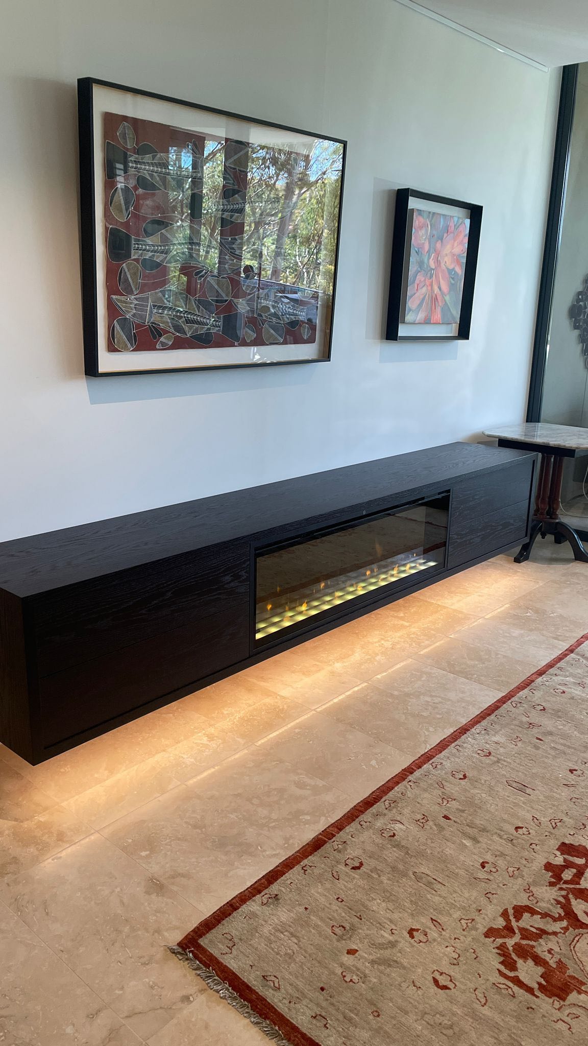Bespoke European smoked oak tv unto with integrated @dimplexaus fire
Cabinetmaking @thecabinetmakingco
#cabinetmaker #cabinetmaking #sydneyinteriors #sydneyinteriordesign #sydneyhomes #luxuryhomestyle #sydneyluxuryhomes #sydneymum #sydneymum #sydneyhomes #sydneyhomedecor #sydneyhome #homerenovationideas #homerenos #australianinteriors #australianinteriordesign #sydneyhomewares #tamara #sydneycbd #northernbeacheslocal #cammeray