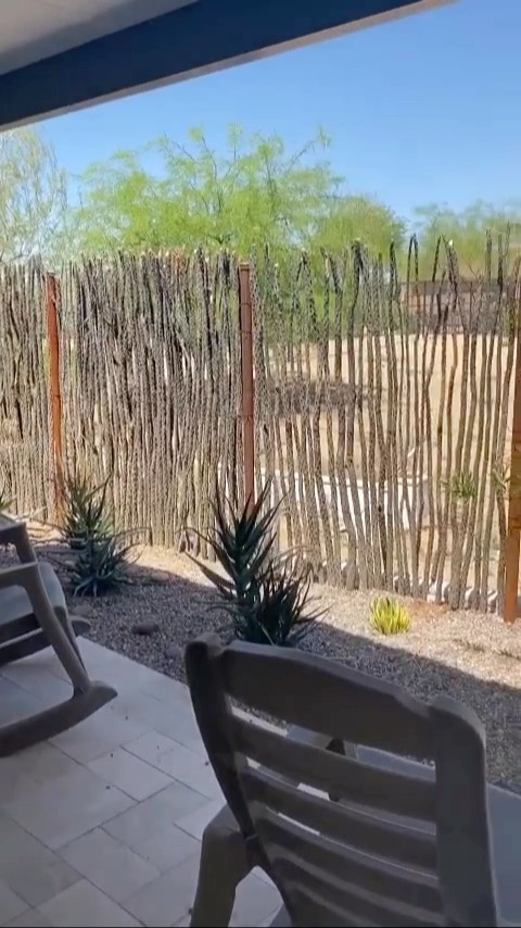 Bring the desert home with a beautiful ocotillo fence that adds nature’s charm to your outdoor space🫶🏼
Thank you for sharing! @debba21
#sonoranocotillo #joshuatree #ocotillofence #livingfence #joshuatreecalifornia #sonorandesert #tucsonaz #phoenixaz #southerncalifornia #desert #desertvibes #ocotilloplant #desertdwellers #desertlife #scottsdale #plantnursery #desertscape #desertliving #desertstyle #fencedesign #desertlandscape #homeandgarden #calilandscape #desertarchitecture #stickfence #ocotillo #fenceideas #desertoasis #deserthouse #desertbloom