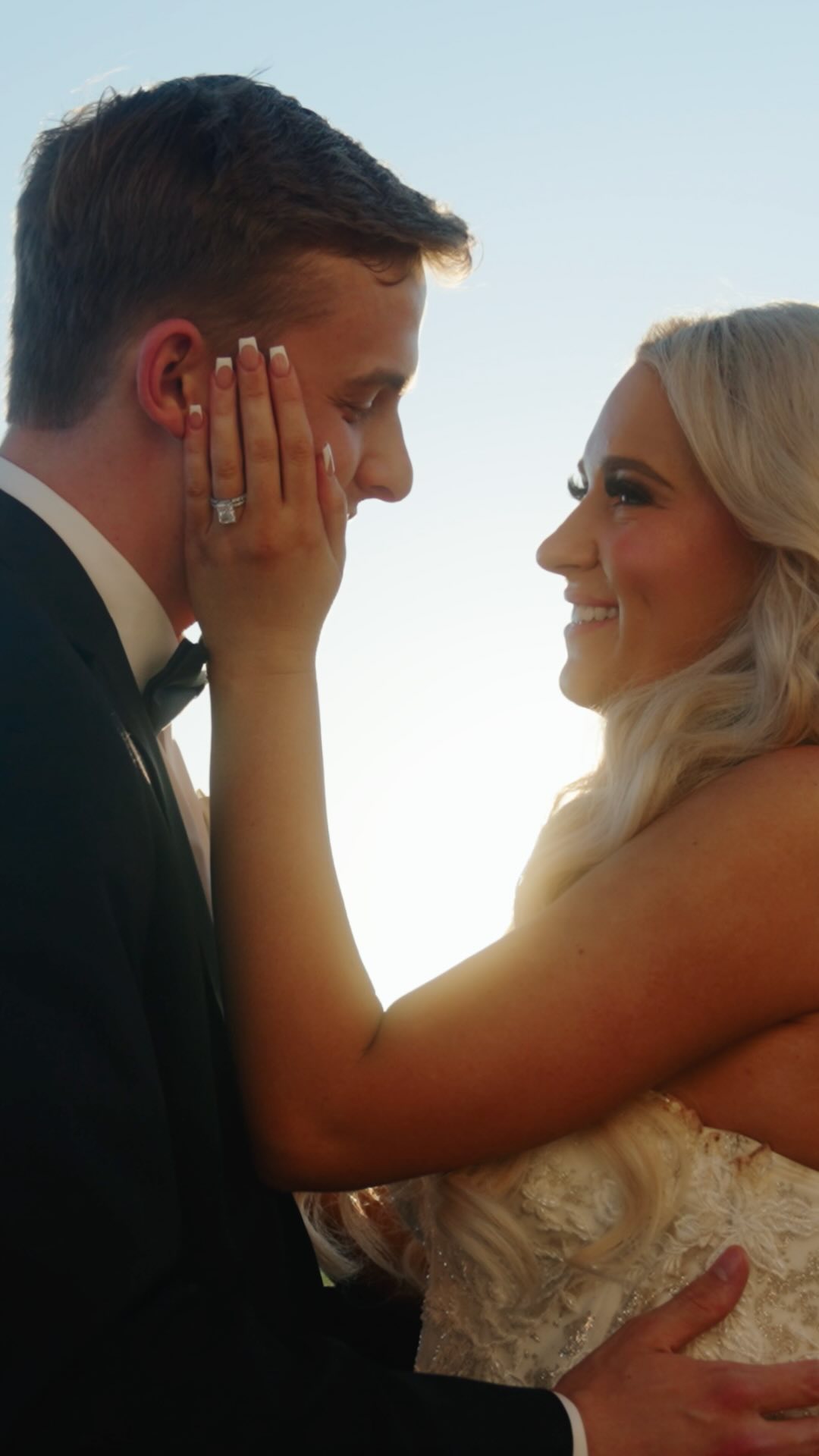 sneak peek of Taylor & Brandon’s gorgeous wedding day 🪩🩷
venue: @madewellestates
photographer: @alleejphoto
planner: @southernelegancedesign
content creator: @mariahsmomentsmedia_
caterer: @tableon10th
dress: @lilliesbridal @martinalianabridal
hair: @hannah.did.my.hair
DJ: djkaigi
florist: @marketstreetfloral553
cake: @tableon10th
photobooth: @smilesnmotion & @picture.perfect.lbk
decor: @balloonboutiquelbk
stationary: @the.paper.house.tx
