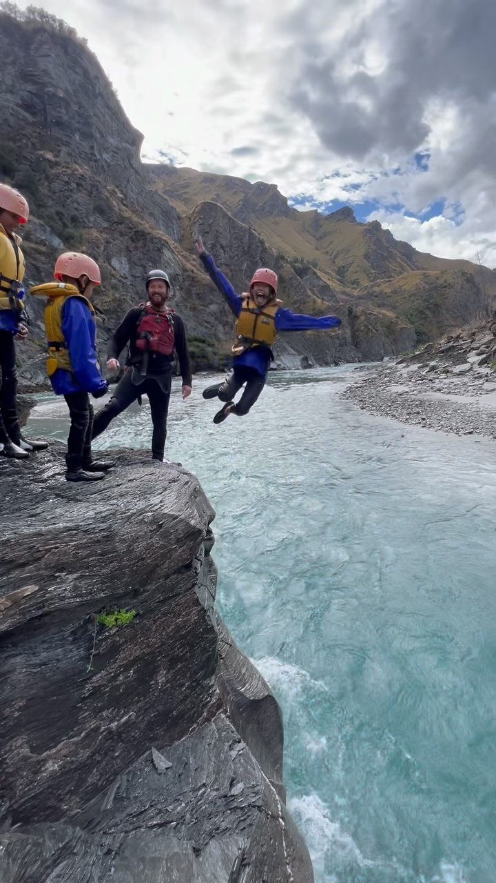 Not sure who’s having more fun at our rock jump… the kids or the guide! 😅😎
.
.
.
.
.
.
#rockjump #bigkid #otagosummer #dontmissout #familyadventures #queenstown #rafting #skipperscanyon #shotoverriver #whitewater #familyrafting #familyfun #dayout #activities #summer #fun #qt #nz #southisland #aotearoa #explorenz #discoverqueenstown #thingstodo #booknow #goexperiencetravel #otago #waves #goodfun