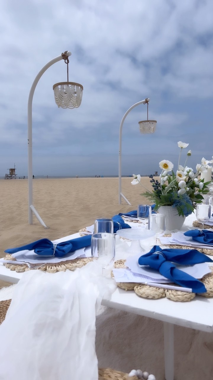 a baby sprinkle on the shore, the best way to celebrate with a mama-to-be 🫶🏻🐚🌸
#babyshower #girlyaesthetic #pinterestinspired #babyshowerdecor #beachpicnic #picnicaesthetic
🏷️ baby shower decor, maternity photos, Mother’s Day, luxury beach picnic, spring in California